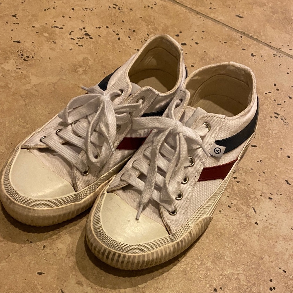 Axel arigato size 36 sneakers